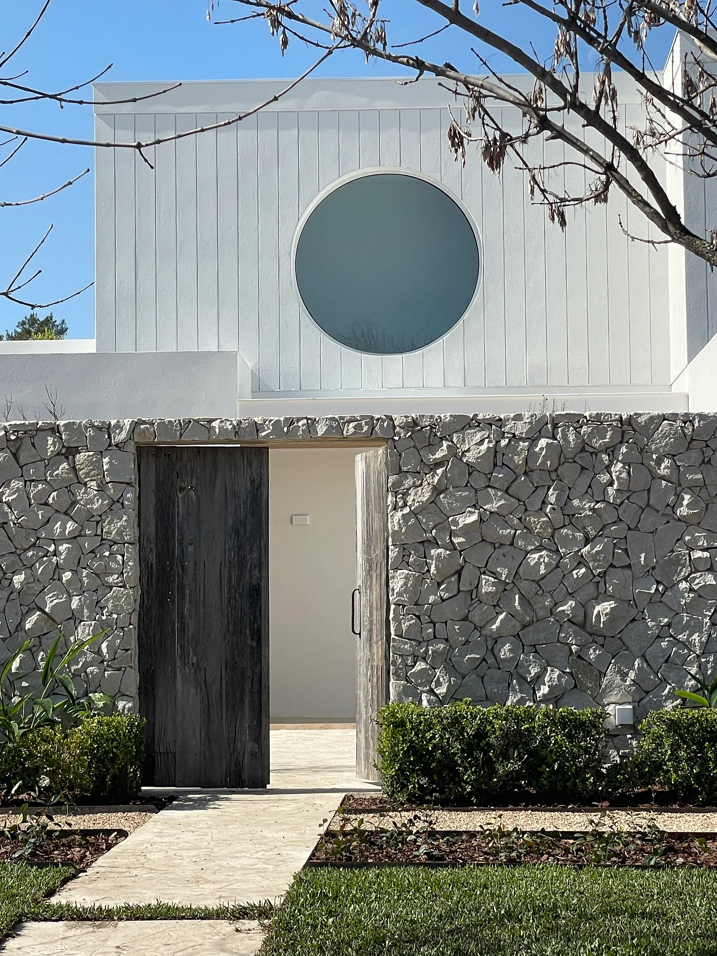 Casa Agus E — Barrio El Encuentro, Benavídez, obra de Estudio TIC