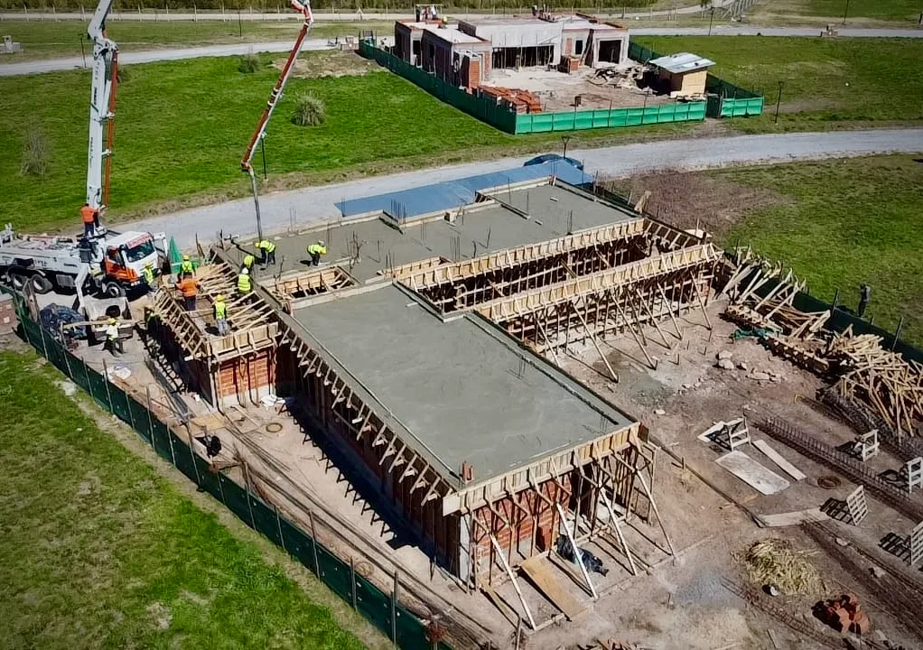 Casa Agus & Tomi — avance de obra, Cardano, Pilar, obra de Estudio TIC